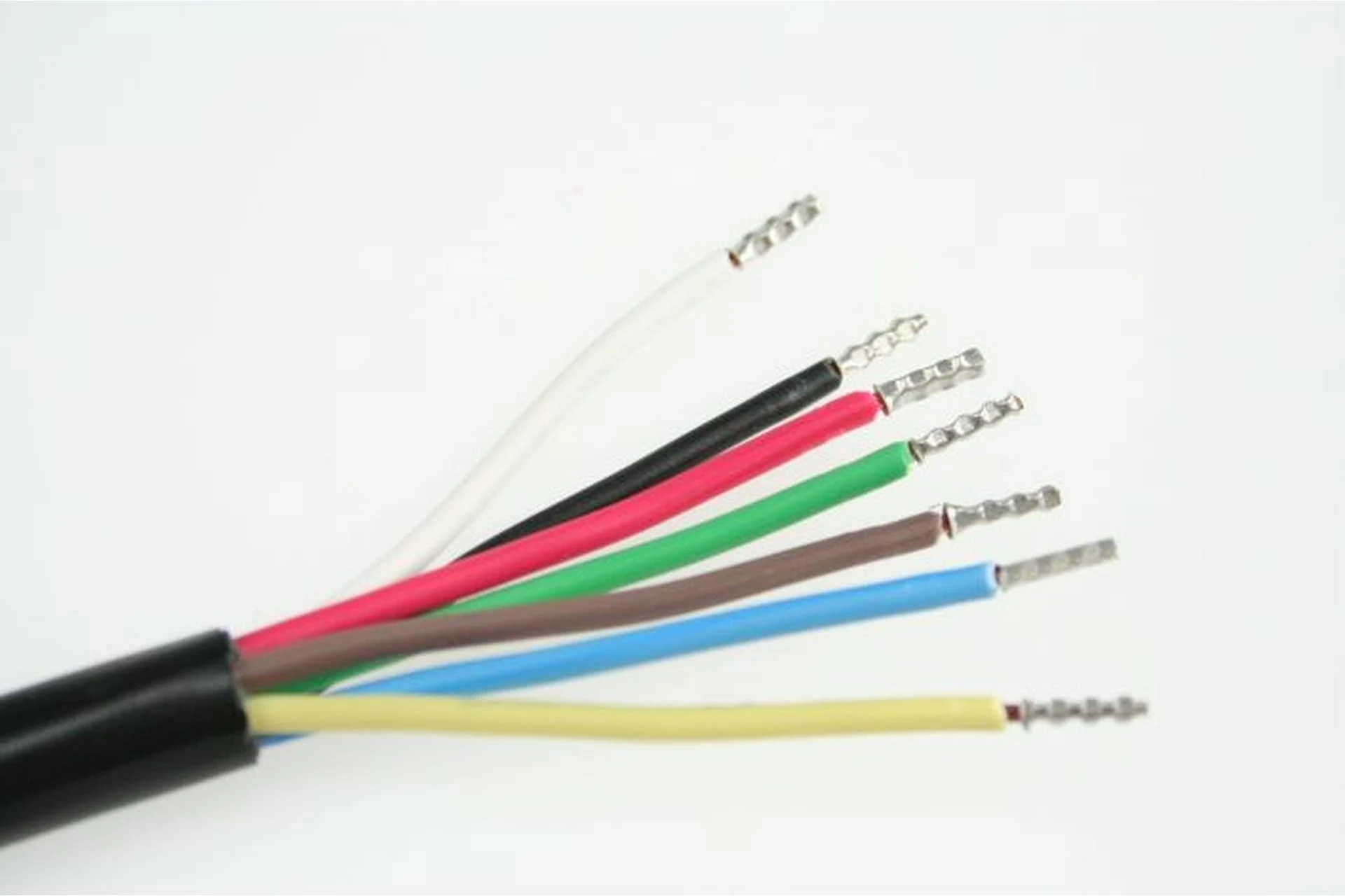 Kabel samochodowy 2 m H05VV-F 7x1,0 mm² w odcinku CZA